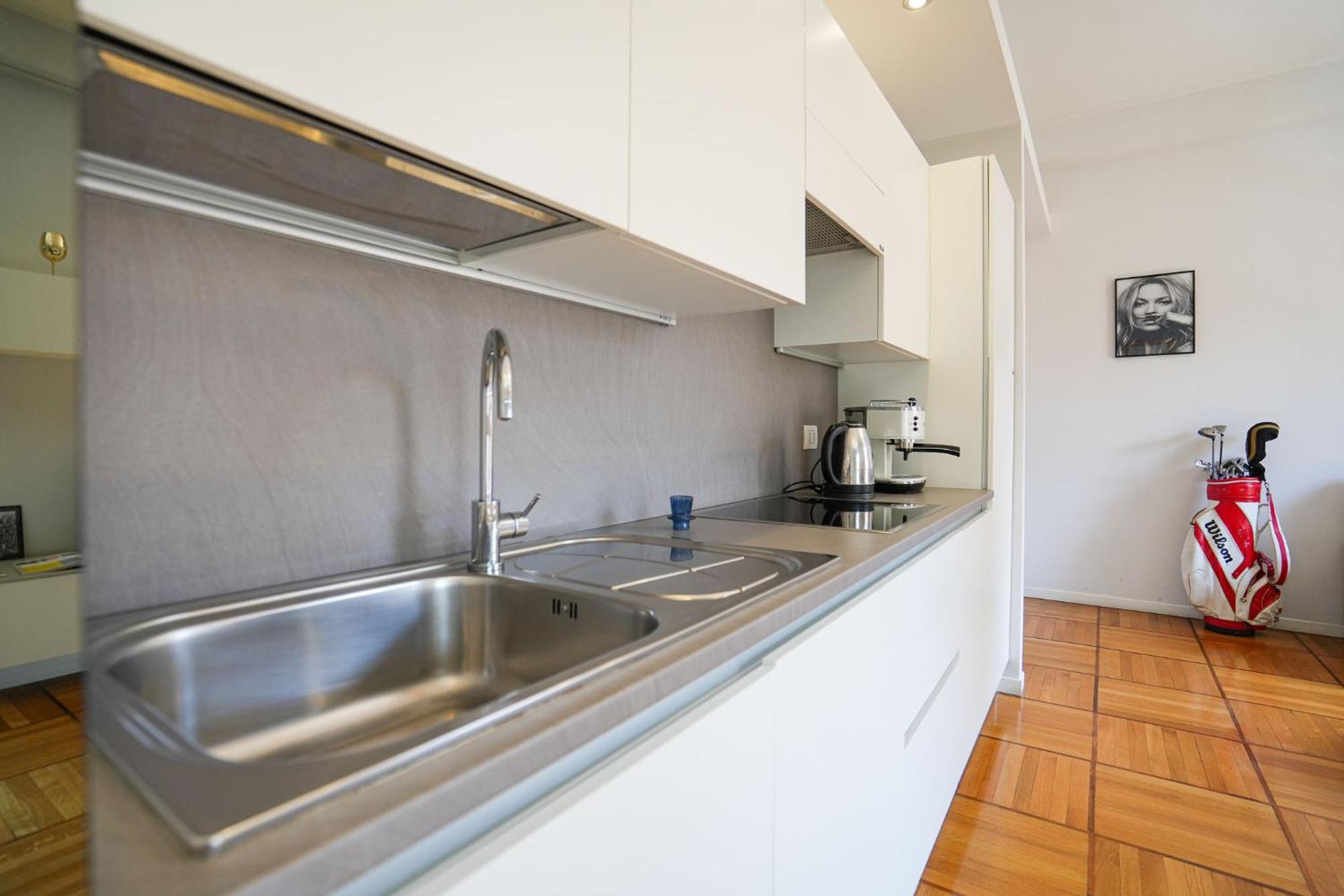 Duomo Center Apartment Milan Bagian luar foto