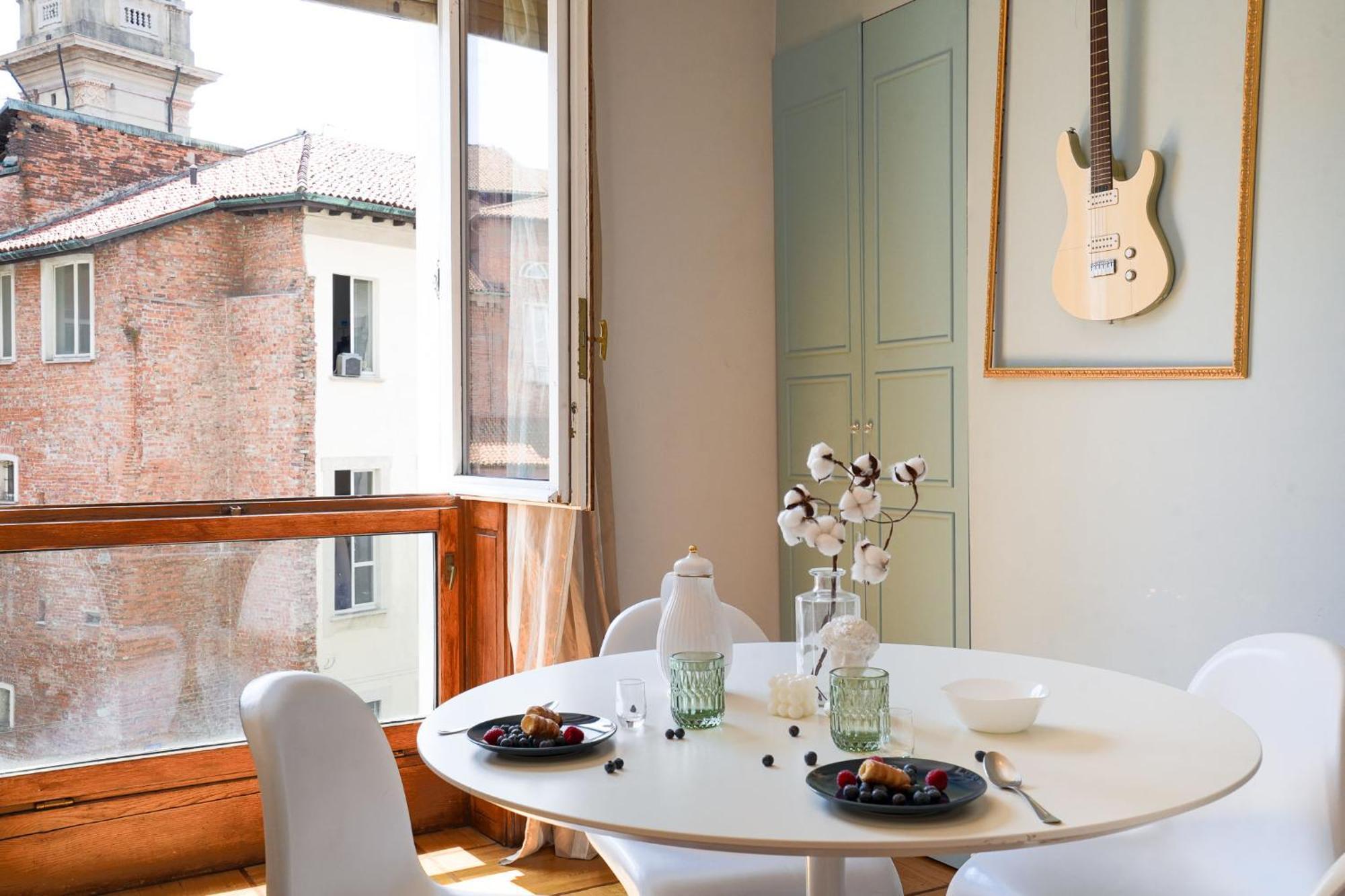 Duomo Center Apartment Milan Bagian luar foto